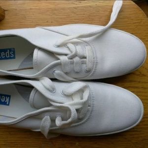 SUPER CUTE KEDS!